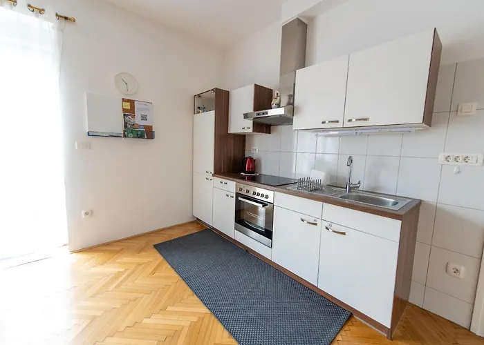 Soska 5 * 卢布尔雅那