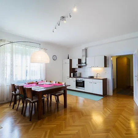 Soska 5 Apartment *